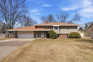 833 Lewis Pl, Saint Cloud, MN 56301 - Photo 1
