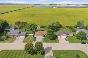 474 10th Ave SW, Wells, MN 56097 - Photo 34