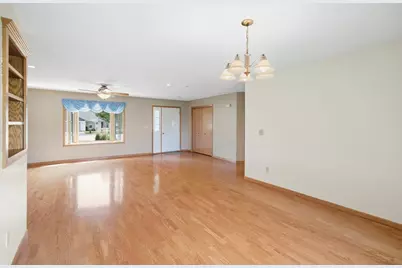 474 10th Avenue SW, Wells, MN 56097 - Photo 16