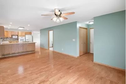 474 10th Avenue SW, Wells, MN 56097 - Photo 10