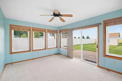 474 10th Avenue SW, Wells, MN 56097 - Photo 8