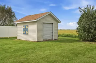474 10th Ave SW, Wells, MN 56097 - Photo 32