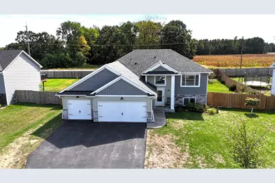 707 Hickory Street SW, Isanti, MN 55040 - Photo 22