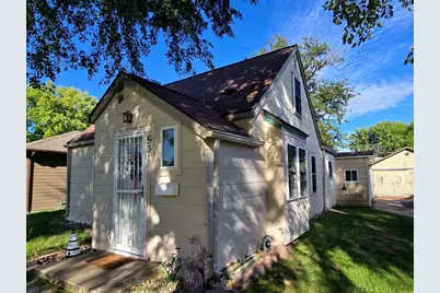 531 6th Avenue SW, Pipestone, MN 56164 - Photo 2