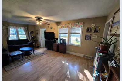 531 6th Avenue SW, Pipestone, MN 56164 - Photo 6
