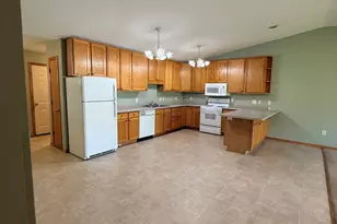 610 Meadows Dr, Hammond, WI 54015 - Photo 34