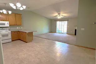 610 Meadows Dr, Hammond, WI 54015 - Photo 8
