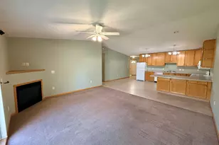 610 Meadows Dr, Hammond, WI 54015 - Photo 14