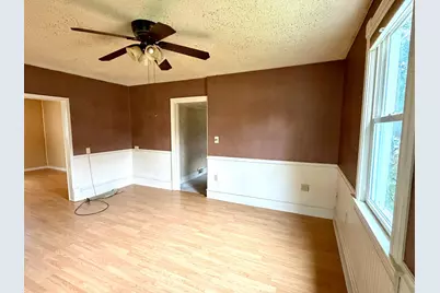 1218 7 1/2 Street SW, Willmar, MN 56201 - Photo 10