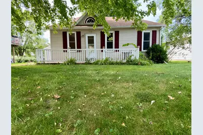 1218 7 1/2 Street SW, Willmar, MN 56201 - Photo 1