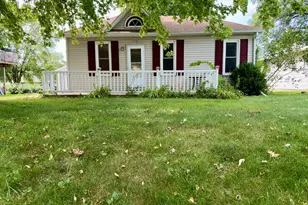 1218 7 1/2 Street SW, Willmar, MN 56201 - Photo 1