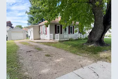 1218 7 1/2 Street SW, Willmar, MN 56201 - Photo 2