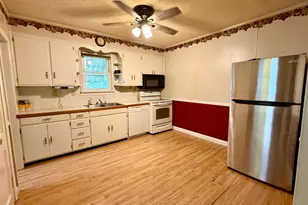 1218 7 1/2 Street SW, Willmar, MN 56201 - Photo 4