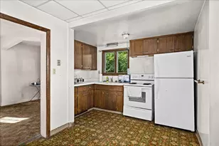 107 Parkland Ave, Duluth, MN 55805 - Photo 10