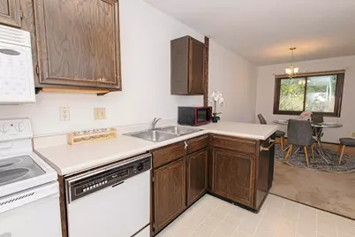 6570 Upper 35th Street N, Oakdale, MN 55128 - Photo 12