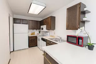 6570 Upper 35th St N, Oakdale, MN 55128 - Photo 16