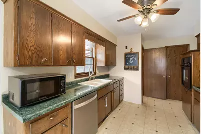 512 9th Avenue S, South Saint Paul, MN 55075 - Photo 6