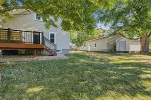 208 W Maple St, Roberts, WI 54023 - Photo 4