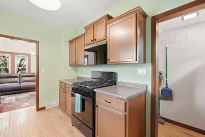 208 W Maple Street, Roberts, WI 54023 - Photo 12