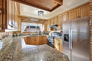 1408 Gray Dr, Hibbing, MN 55746 - Photo 10