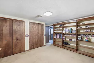 1408 Gray Dr, Hibbing, MN 55746 - Photo 42