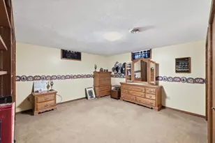 1408 Gray Dr, Hibbing, MN 55746 - Photo 36