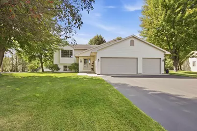 1120 Applewood Court, Waite Park, MN 56387 - Photo 2