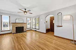 1118 Livingston Ave, West Saint Paul, MN 55118 - Photo 2
