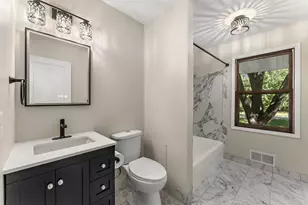 18421 Country Squires Cir, Prior Lake, MN 55372 - Photo 6