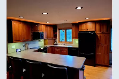 128 Eastwood Drive, Thief River Falls, MN 56701 - Photo 4