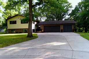 128 Eastwood Dr, Thief River Falls, MN 56701 - Photo 1