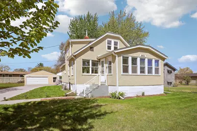 6425 Fremont Avenue N, Brooklyn Center, MN 55430 - Photo 4