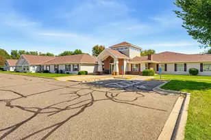 1085 Dale St SW, Hutchinson, MN 55350 - Photo 2