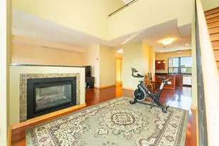 9 W Franklin Ave, Minneapolis, MN 55404 - Photo 6