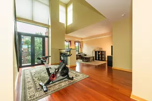 9 W Franklin Ave, Minneapolis, MN 55404 - Photo 2