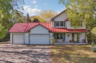 1128 Creekside Cir, Stillwater, MN 55082 - Photo 2