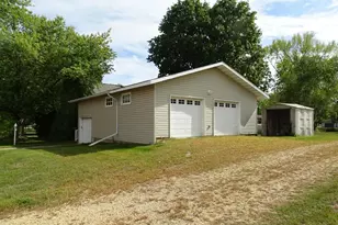 605 5th St, Pepin, WI 54759 - Photo 4