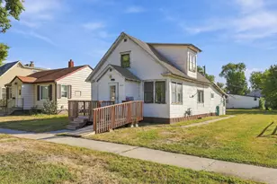 212 10th St N, Breckenridge, MN 56520 - Photo 2