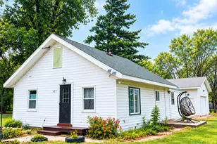327 11th St S, Sauk Rapids, MN 56379 - Photo 1