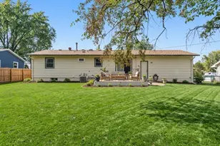 6432 Zealand Ave N, Brooklyn Park, MN 55428 - Photo 22