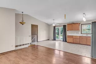 6432 Zealand Ave N, Brooklyn Park, MN 55428 - Photo 6