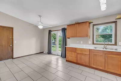 6432 Zealand Avenue N, Brooklyn Park, MN 55428 - Photo 8