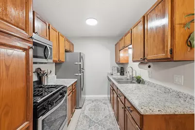 1646 City View Drive #19, Eagan, MN 55121 - Photo 2