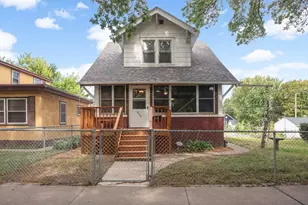 809 Minnehaha Ave W, Saint Paul, MN 55104 - Photo 1