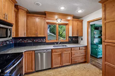 1549 Skyview Drive, Chaska, MN 55318 - Photo 10