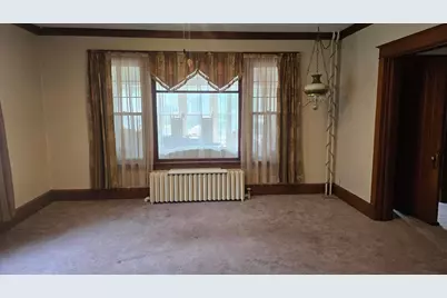 122 Woodland Avenue, Fairmont, MN 56031 - Photo 2