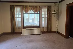 122 Woodland Ave, Fairmont, MN 56031 - Photo 2