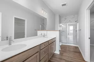 8204 Haywood Dr, Lino Lakes, MN 55014 - Photo 14