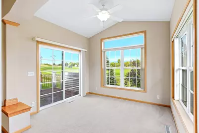 536 Holly Lane N, Oakdale, MN 55128 - Photo 6