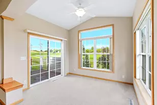 536 Holly Ln N, Oakdale, MN 55128 - Photo 6